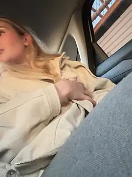 SiaLatern Live XXX chat