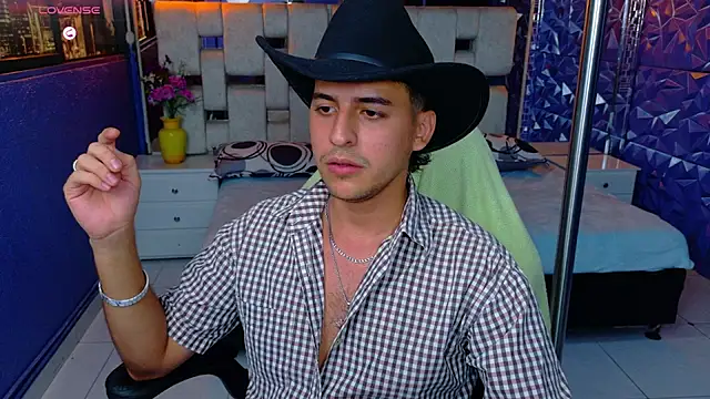 ian_sprouse élő XXX-chatje