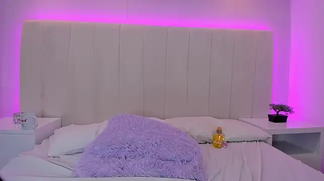 rebeca_brown_ élő XXX-chatje