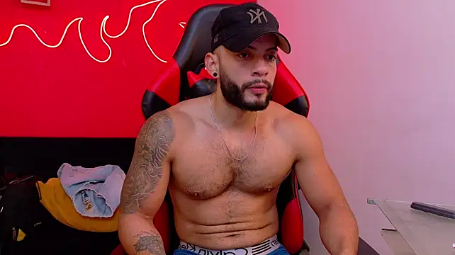 Mike_savage3 Adlı Modelin Canlı XXX Sohbeti
