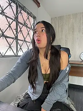 LilyRossi_'s Live XXX Chat
