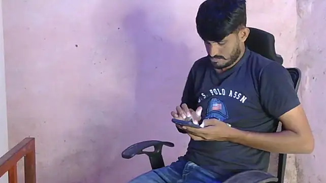 Yuvi_hot 现场XXX聊天