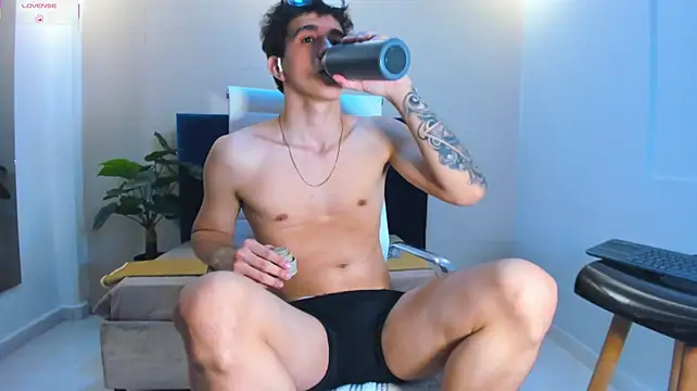 Chatroom XXX en direct de Austinbolt