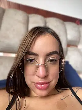 Chatroom XXX en direct de jazlinn4