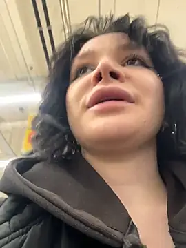 MietteDream - RSKY open boobs in public mall