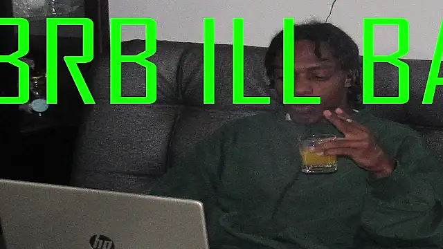Larry-n-clouds live XXX chat
