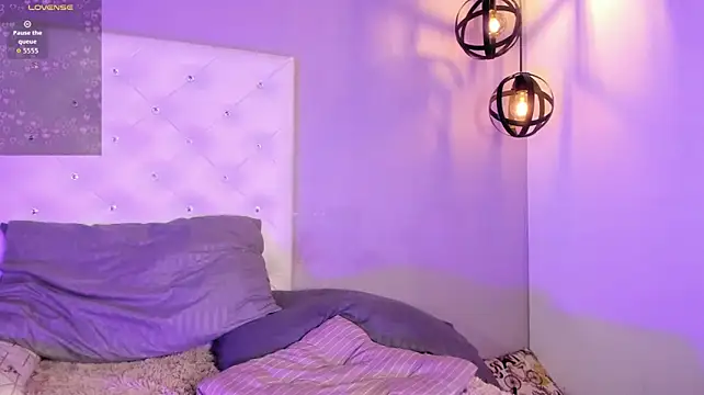 Nicollee_Heart - leaves my ass red