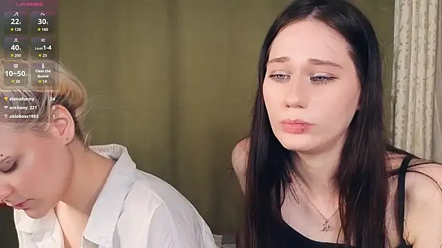 KaleyMahunik - shoulder kisses