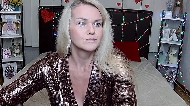 Show modela PenelopaMurMiay na web-kameri