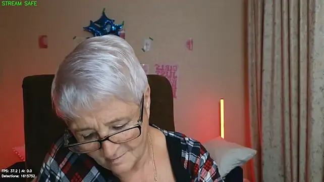 Sandra_Snowflake's Live XXX Chat