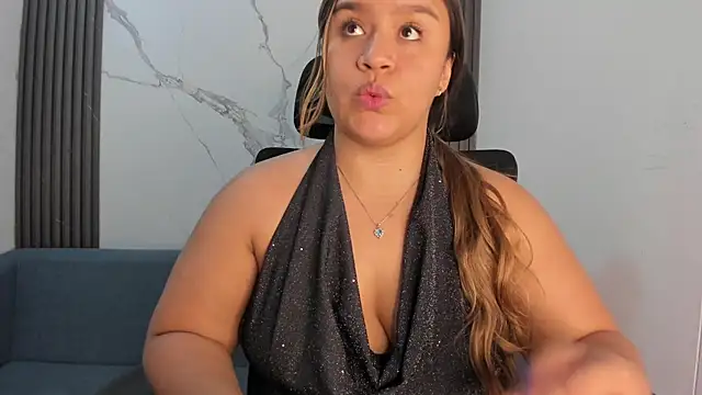 ElaBourn_ - bouncing my boobs without a bra