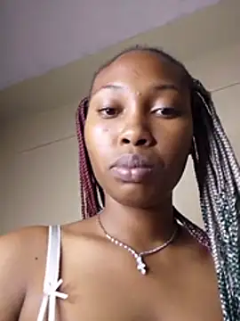 Nasty_boo_boo - spoil the queen