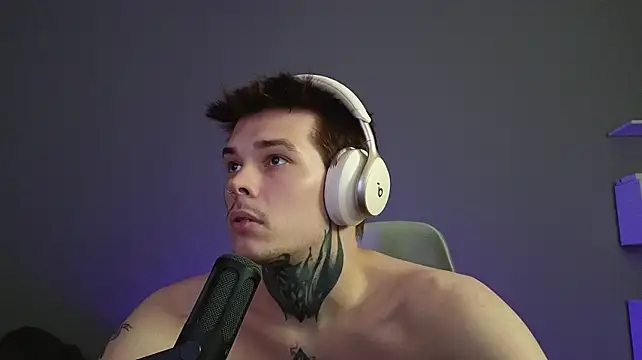 DENIS_HERE Live XXX Chat