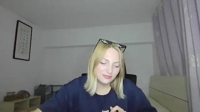 DaciaHefferman's Live XXX Chat