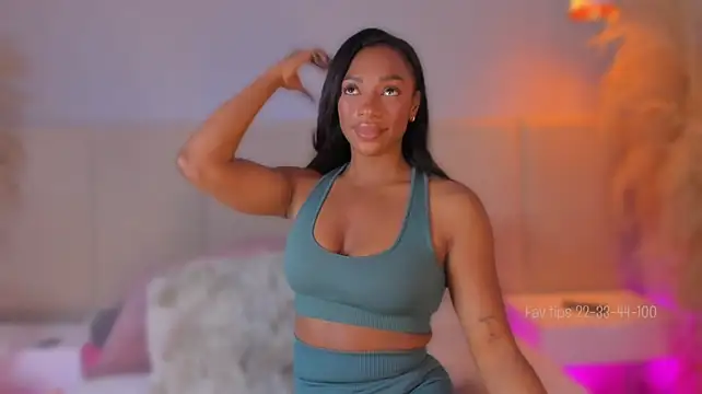 Aprilebony_