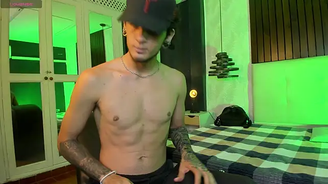 دردشة Skinny_Mac الجنسية المباشرة
