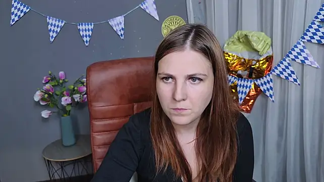 ElizabethGlow live XXX chat