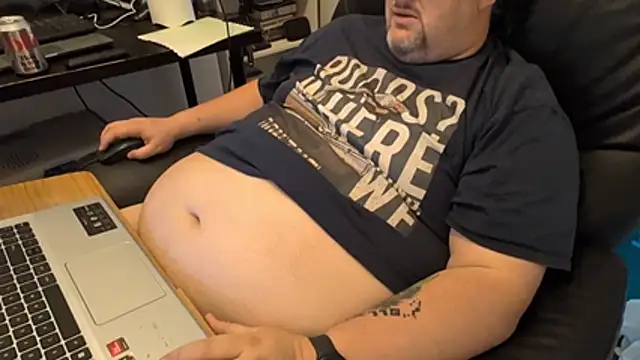 bigcuddlebear69er live XXX chat