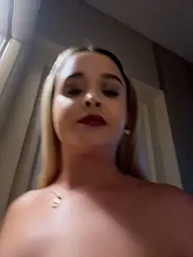 LaceyDover live XXX chat