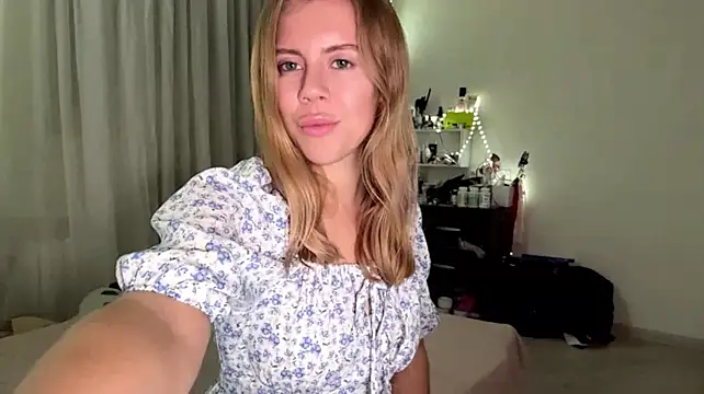 Mishelika live XXX chat