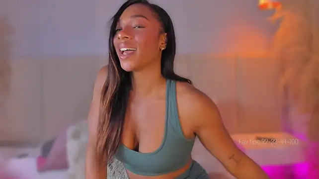 Aprilebony_