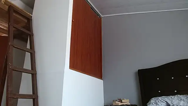 Emilia_1995's Live XXX Chat