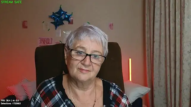 Sandra_Snowflake Adlı Modelin Canlı XXX Sohbeti