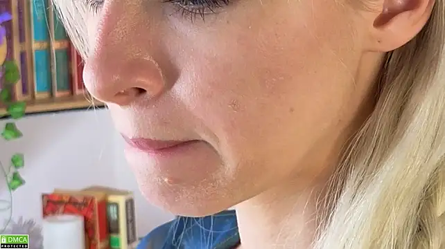 Naomi_DemioのライブXXXチャット