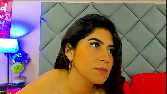 NahomyAdams' Live XXX Chat