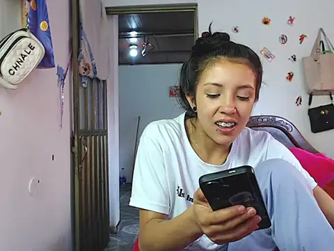 Kony_lann live XXX chat