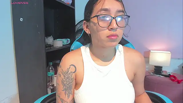 _maria_foxx_'s Live XXX Chat