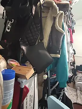 gurlnips Show Webcam
