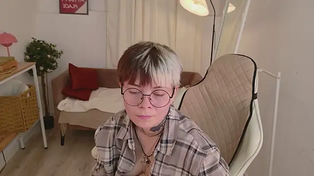 Kitty_Ollive's Live XXX Chat