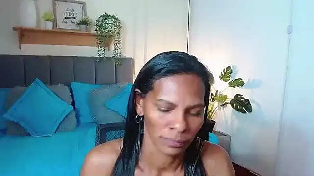 Chatroom XXX en direct de Hazel__z