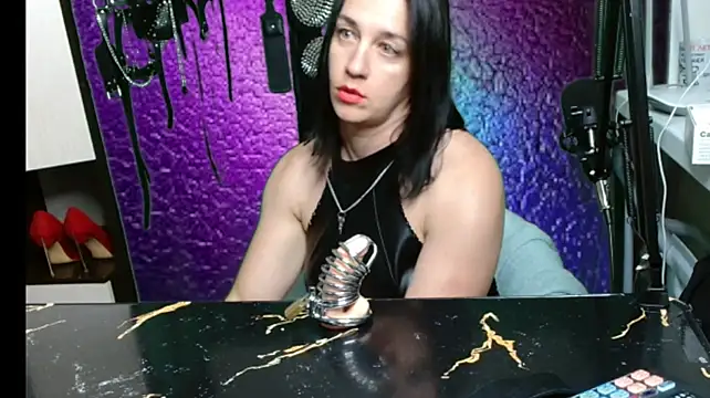 Chatroom XXX en direct de FetishLady89
