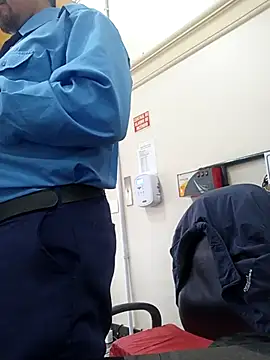 morenogostoso29 Adlı Modelin Canlı XXX Sohbeti