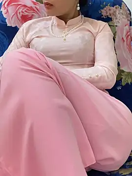 ___Erin___ Adlı Modelin Canlı XXX Sohbeti