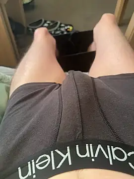 XXX chat uživo modela Big8inchUncutCock