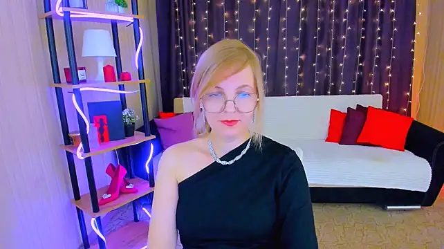 YourUniverser live XXX chat