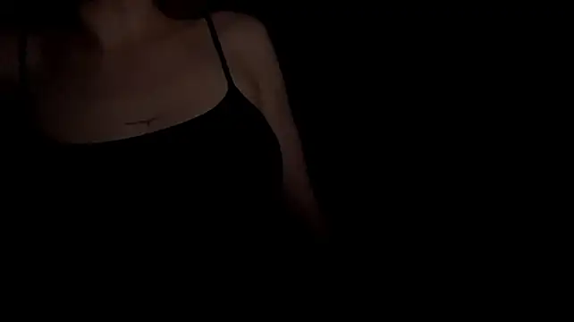 ModestaStorey live XXX chat