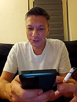 tomek84's Live XXX Chat