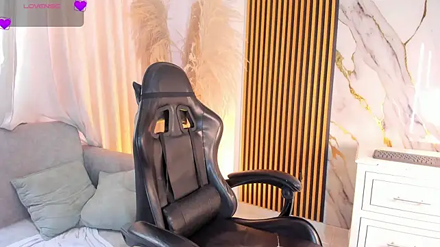 Izui_Pierce Live XXX-Chat