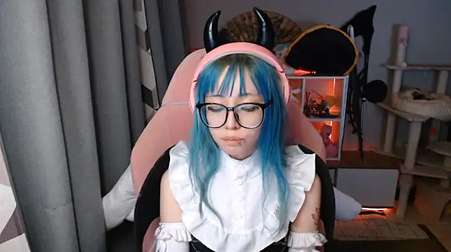 SaxonDibs' Live XXX Chat