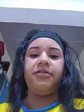 NahomyEvans - suck tits