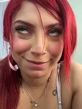GiaRedd's Live XXX Chat