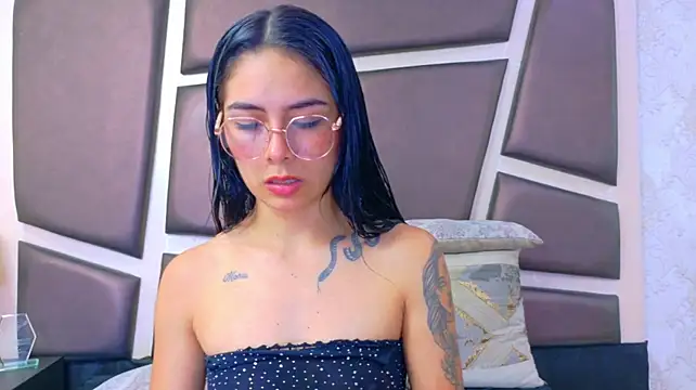 NicoleEsposito XXX чат на живо
