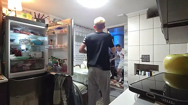 Vuittonn Live XXX chat