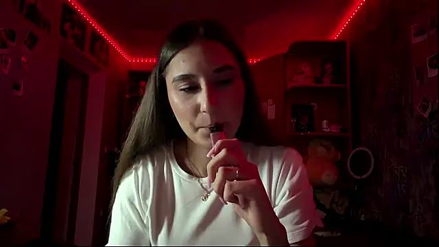 KittyNoSkirty – Naživo XXX chat