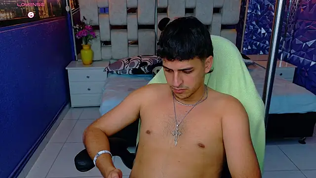 Chat +18 de ian_sprouse ao vivo