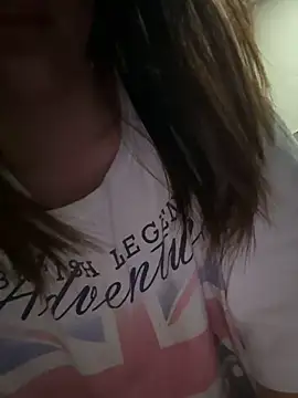 Jessiiii888 - 大厅里口射男主🥵